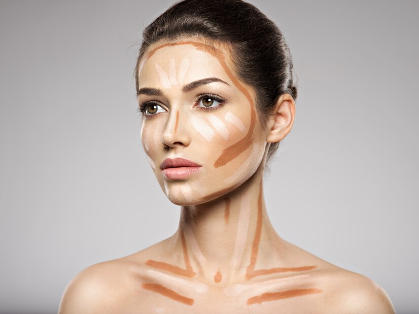 Techniken des Gesichts-Contourings bei Studio Mon Lis in München