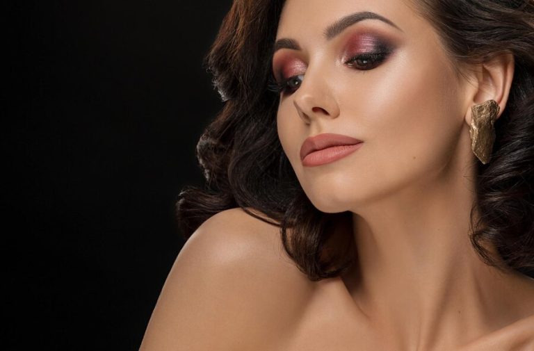 Professional Evening Makeup Techniques at Studio Mon Lis in Munich