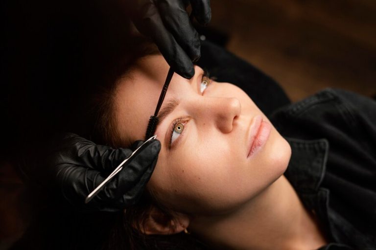 Eyebrow restoration – expert tips from Studio Mon Lis