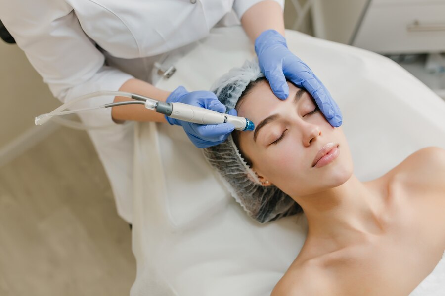 Cosmetic Facial Treatments at Studio Mon Lis in Munich