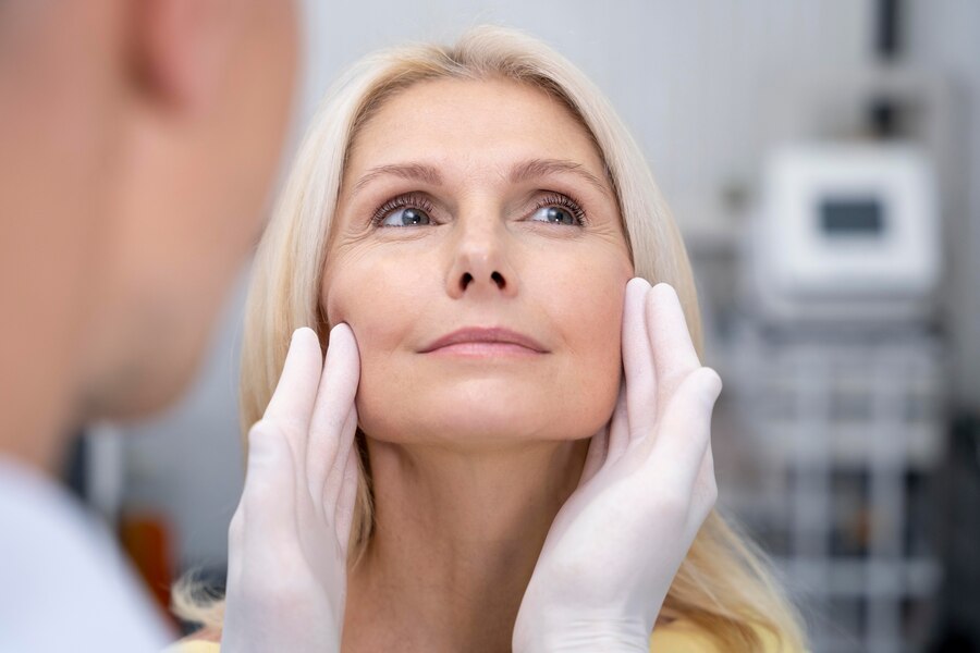 Anti-Aging Cosmetic Techniques at Studio Mon Lis in Munich