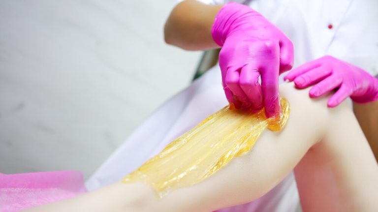 Sugaring und Waxing vor wichtigen Ereignissen