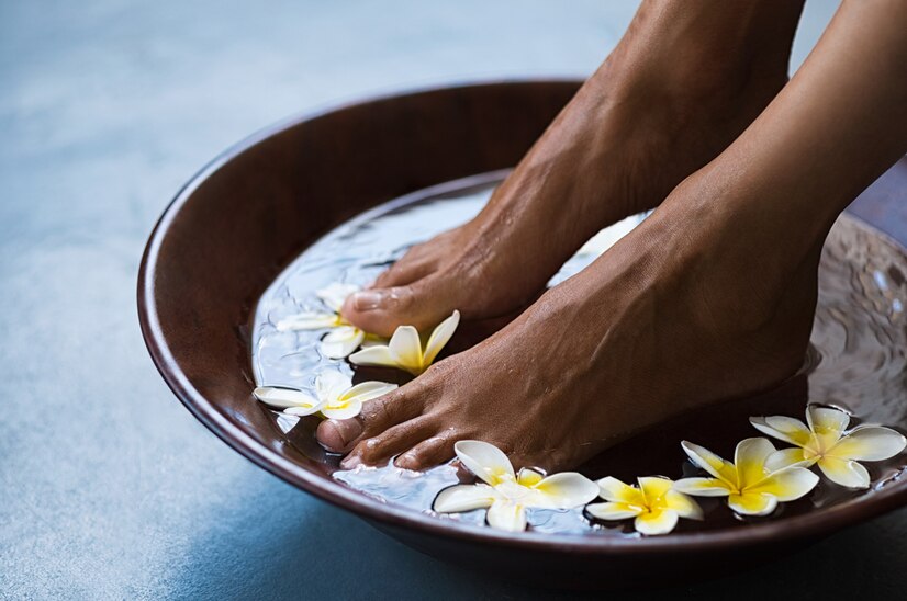 Moisturizing and Restoring the Skin of the Feet