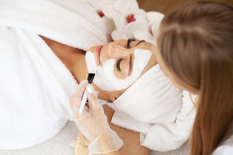 Fundamental Salon Cosmetology Procedures at Mon Lis Studio