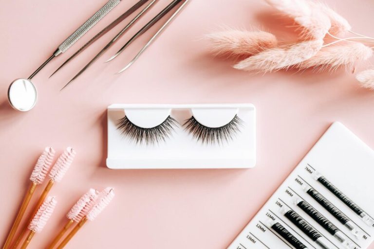 Wimpernverlängerung vs. Wimpernlaminierung im Studio Mon Lis