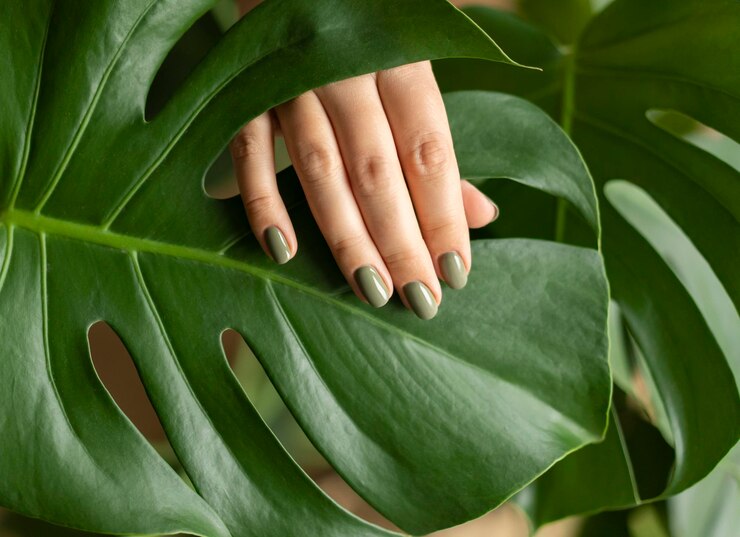 Eco-Manicure at Mon Lis Studio