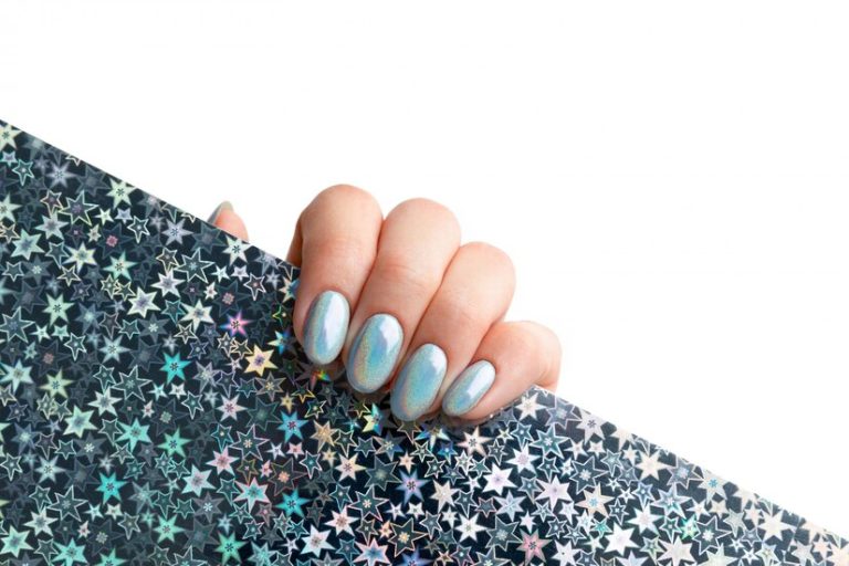 Втирка: создание мерцающего эффекта маникюра в MONLIS Studio