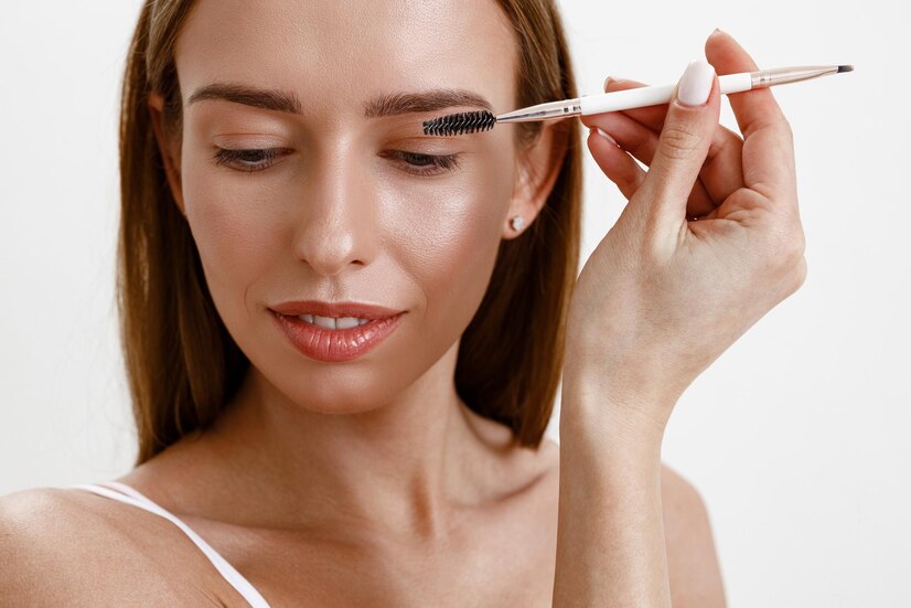 How to Achieve Perfect Eyebrows Without Makeup