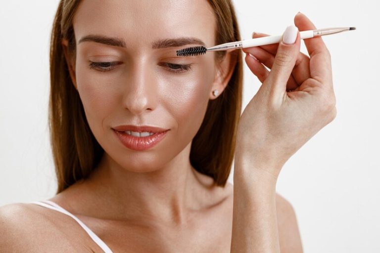 Як досягти ідеальних брів без макіяжу