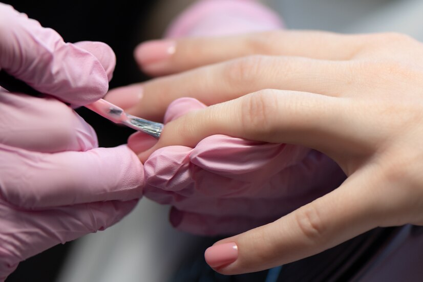 Benefits of a Waterless Manicure: Dry Manicure