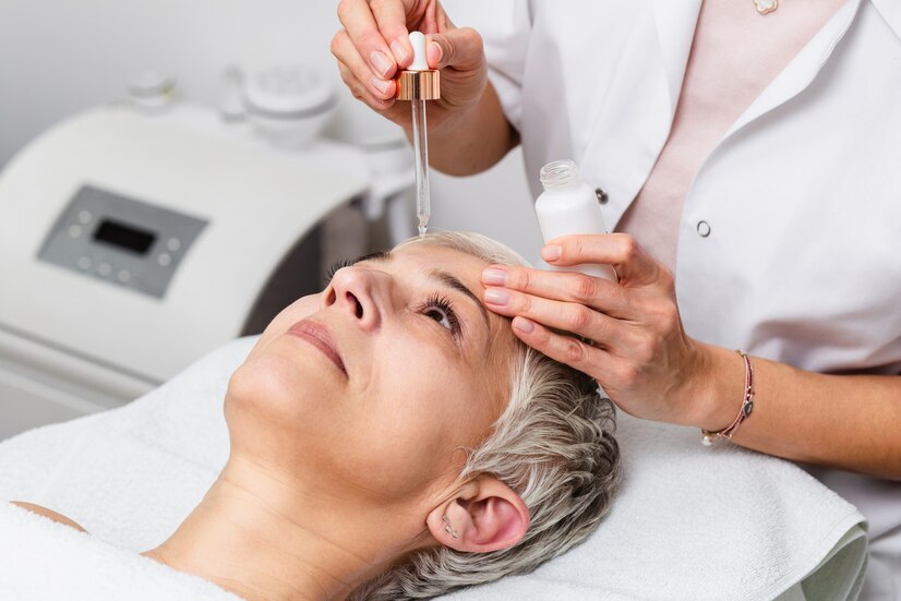 Anti-Age-Therapie: Wie Säuren im Kampf gegen Falten helfen