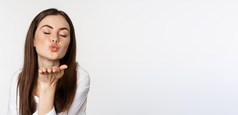 Sugaring the Upper Lip: Removing Peach Fuzz Without Skin Irritation