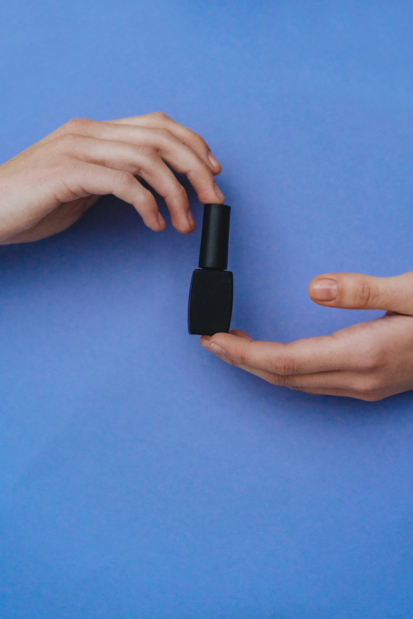 Polygel for Nail Strengthening: Benefits & Use at MONLIS Studio