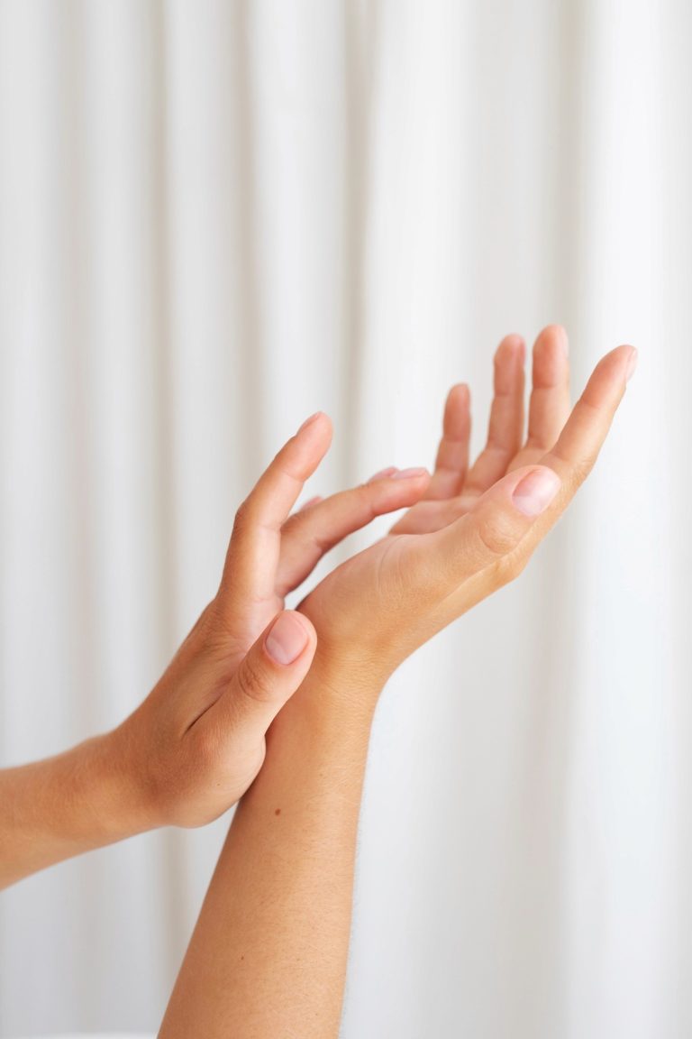 Einfluss der Maniküre ohne Lack auf das Nagelwachstum – MONLIS Studio