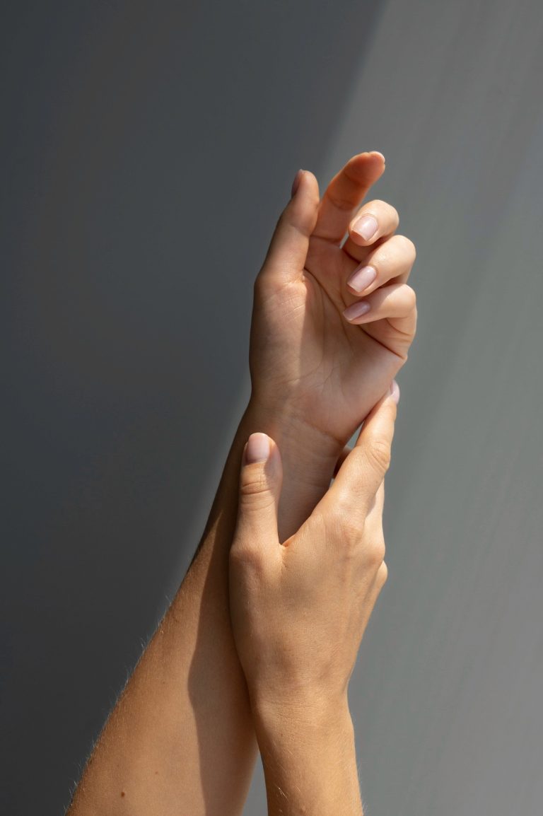 Maniküre ohne Lack: Ihr Self-Care-Ritual im MONLIS Studio München