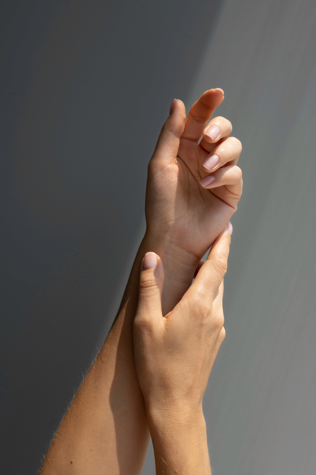 Polish-Free Manicure: A Self-Care Ritual at MONLIS Studio Munich