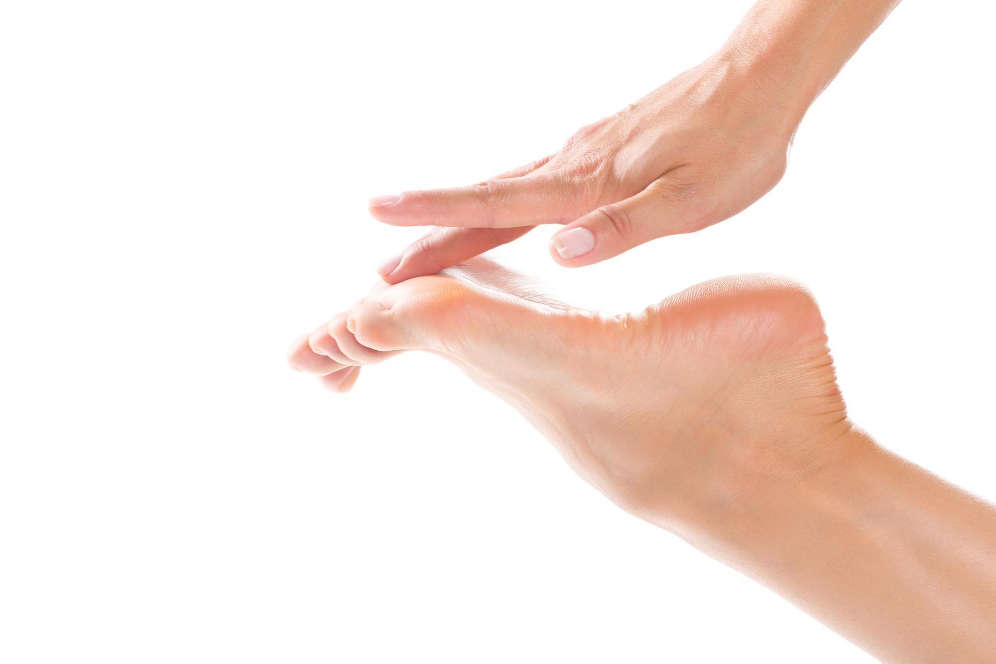Best Tips for Moisturizing Feet After 40 – MONLIS Studio