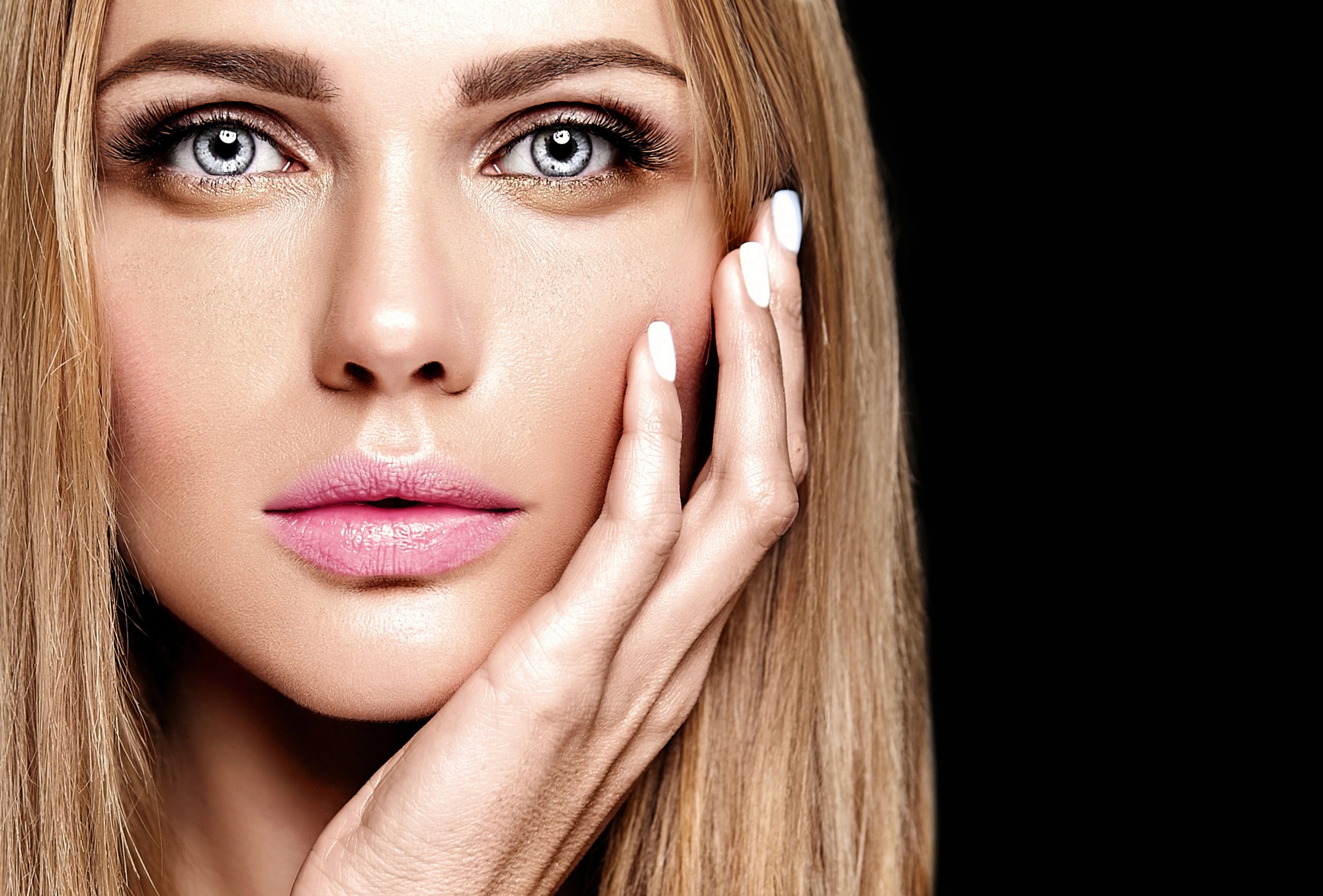 Is Frequent Eyelash Removal Harmful?