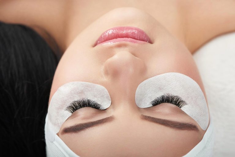 Why Oils Are Not Suitable for Professional Eyelash Extension Removal