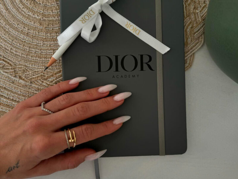 Nail Art & Design