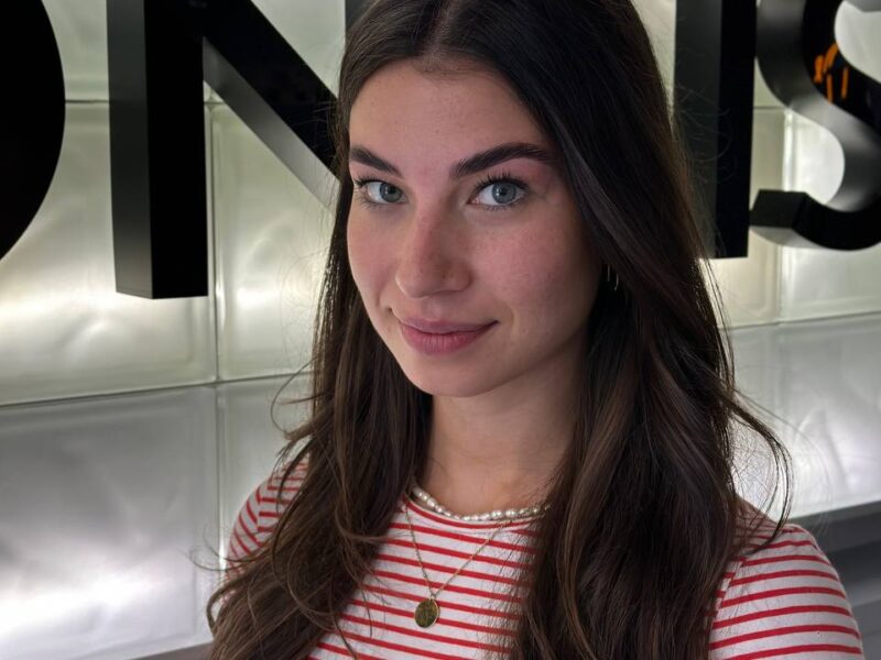 Augenbrauen Färben & Korrektur