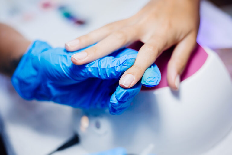 Hygiene im Nagelstudio München: 10 Standards für eine saubere Maniküre
