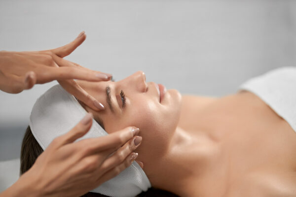 Facial Treatment Munich by Skin Type: Which Treatment Fits – and What Does It Cost?